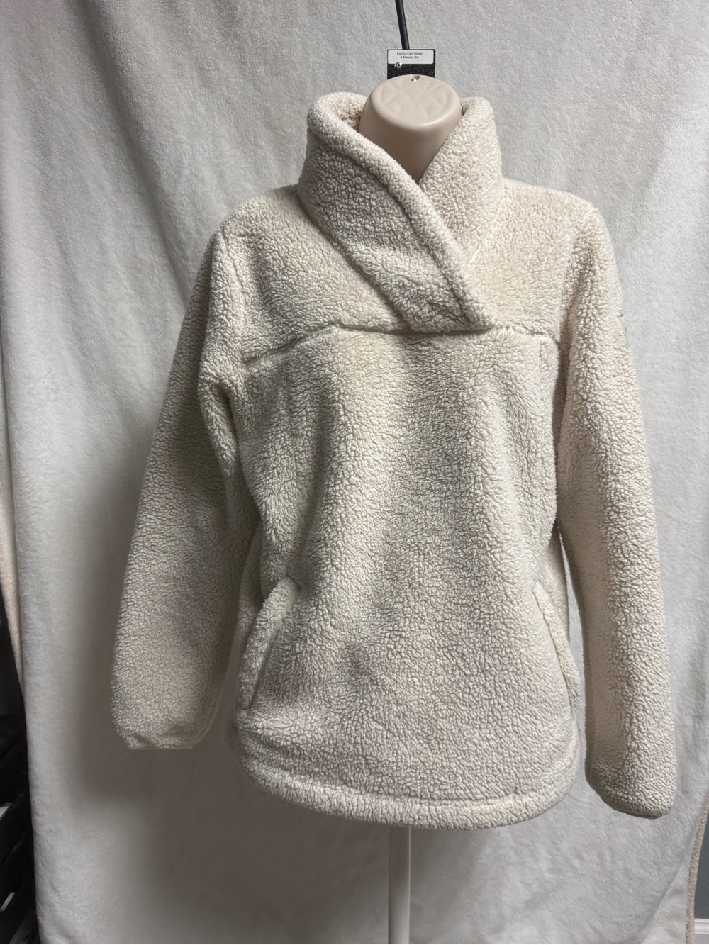 The North Face off white Sherpa Pullover Women